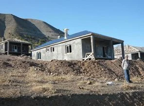 Terörden kaçan 188 bin kişi köyüne döndü