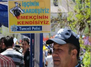 Tunceli'de olaylı 1 mayıs: 11 polis, 5 gösterici yaralı