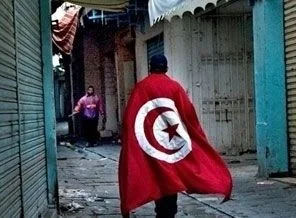 Tunus'ta ilk 'devrim cezası' kesildi