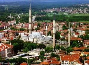 Üç Şerefeli Cami