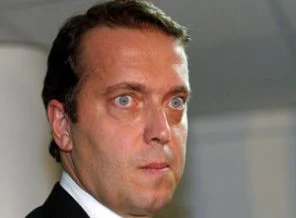 Uzan yine futbola el atıyor