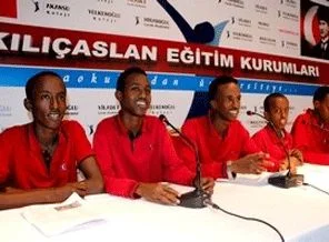Yeni öğrendikleri Türkçeleriyle ülkelerini tanıttılar