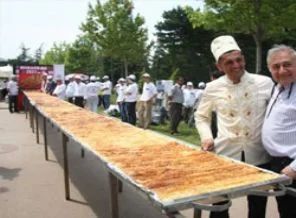 2023 metrelik börek Guinnes Rekorlar Kitabı'na aday
