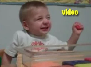 Annesinin sesini ilk kez duydu