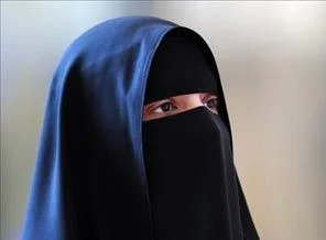 Belçika'da 'peçeli kadın avı' başladı!