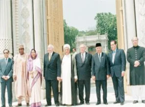 Dünyanın kurtuluş reçetesi D-8