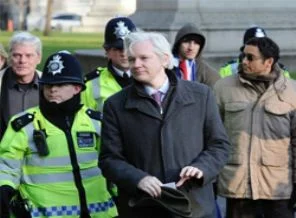Ekvador, Assange'la ilgili karar almadı
