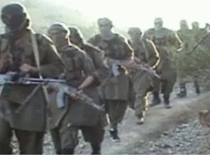 El Kaideliler Yemen'de hapisten kaçtı