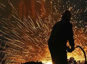 Hindistan'da çelik fabrikasında patlama