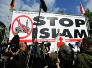İslam dersinden rahatsız olmuşlar!