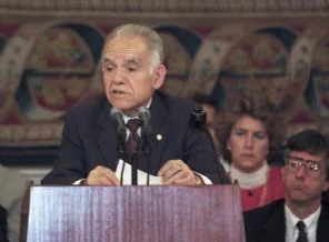 İzak Şamir öldü