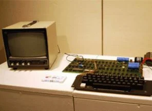 Jobs'un ilk göz ağrısı sahibini arıyor