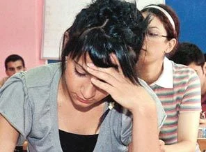 LYS'ye girmeyen oğlu için gözyaşı döktü