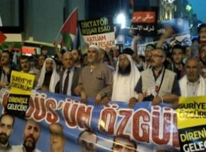 On binler İstanbul'da Kudüs ve Suriye için yürüdü