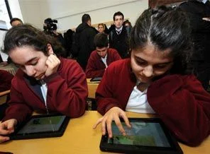 Özel okullar da süt ve tablet istiyor