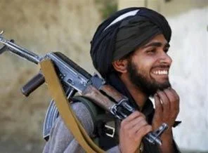 Pakistan'da Taliban komutanı yakalandı