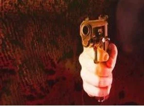 Pile'de Türklerin bulunduğu araç kurşunlandı