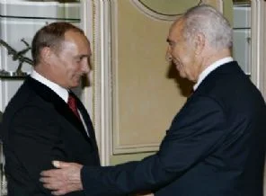Putin, Peres ile görüştü
