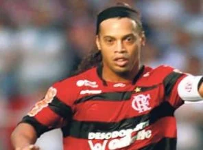 Ronaldinho hala geçmişte yaşıyor