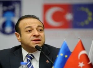 Rum kesimi kumda oynasın