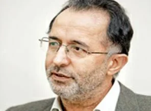Ümit Aktaş: Yazmaya şiirle başladım!