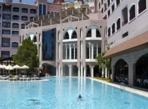 Antalya 5 yıldızlı otelde virüs skandalı!