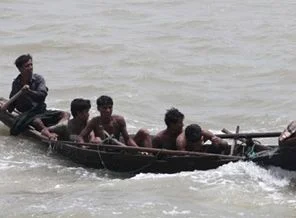 Arakan'da nehrin bir yanı zulüm öbür yanı ölüm