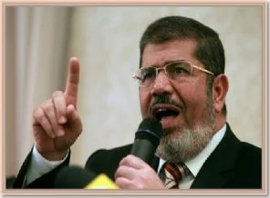 Asker kapattı Mursi toplantıya çağırdı