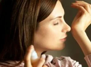 Bilinçsiz deodorant kullanımı kansere yol açabilir