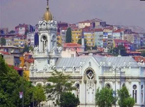 Denizli'de cami yapılmasının engellendiği sitede kilise açıldı