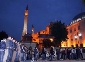 Diyanet'ten 'jet imamlara' uyarı