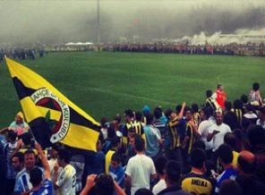 Fenerbahçe antrenmanı tamamlayamadı!