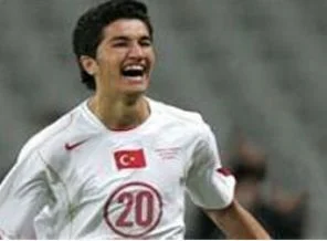 Galatasaray Nuri Şahin'e göz dikti!