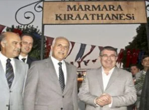 Gazeteciler bayram coşkusunu 'Küllük'te yaşıyor