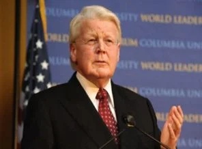 Grimsson yeniden devlet başkanı