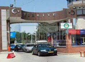 Gurbetçiler sınırda beklemekten şikayetçi