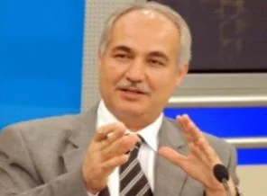 "İletişim dili aile dünyasında bir gönül yürüyüşüdür"