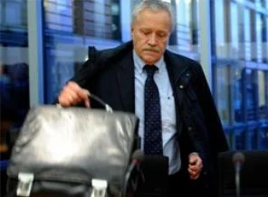 'İstifa ilk adım'