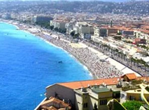 Kabineye Fransa'da tatil talimatı