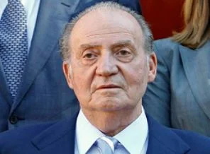 Kral maaşını düşürdü