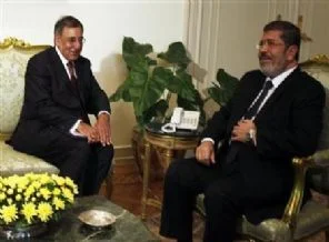 Mursi, Panetta ile görüştü