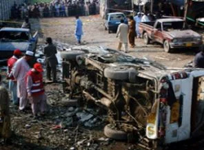 Pakistan'da bombalı saldırı