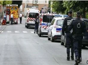 Paris'te bir okula 'rehine kuşatması'