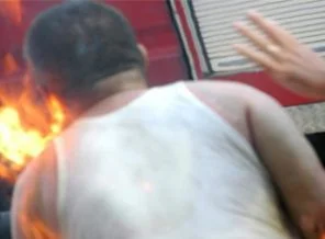 Protesto için kendini yaktı