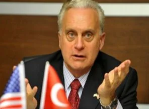 Ricciardone Suriye'ye sert çıktı