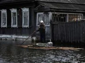 Rusya'da sel onlarca can aldı