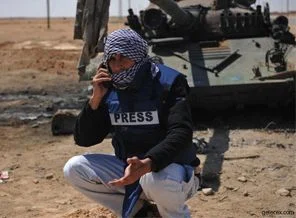 Savaş muhabirleri Halep saldırısını anlatıyor