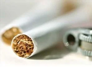 Sigaraya başlama yaşı giderek düşüyor