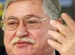 'Söyle bakalım toparlak Hasan...'