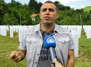 Srebrenitsa katliamı için klip çekti